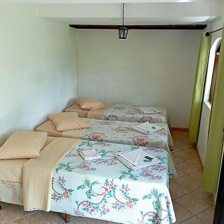 Pousada Nossa Senhora Penedo  Exteriér fotografie A bedroom in a hostel